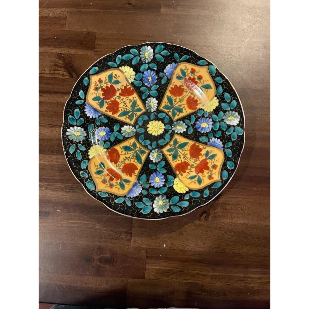Royal Vienna beehive shield  Hand Painted 9 1/2 in diameter Plate black red blue
